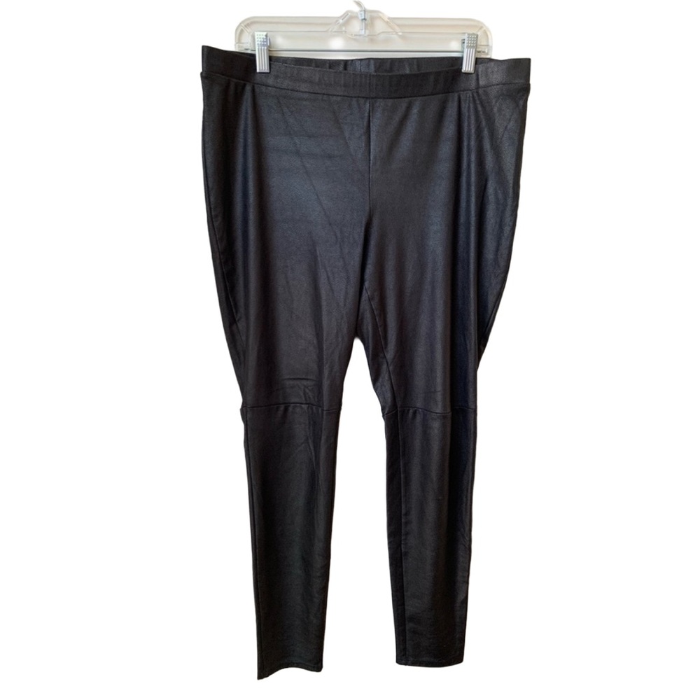 TROUVÉ Women’s Black Textured Faux Suede Leather Super Soft Leggings